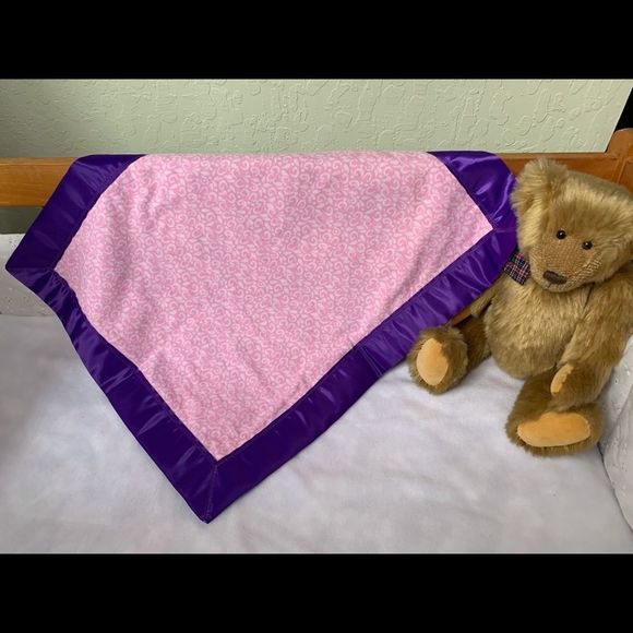 Handmade Aloha print cuddle blanket w/Mickey Mouse Embroidery - Picture 3 of 6